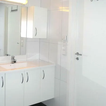 Three-bedroom Holiday In 1 בית נופש
