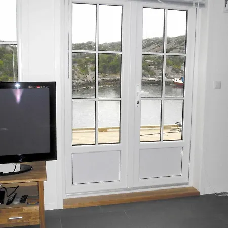 Three-bedroom Holiday In 1 *