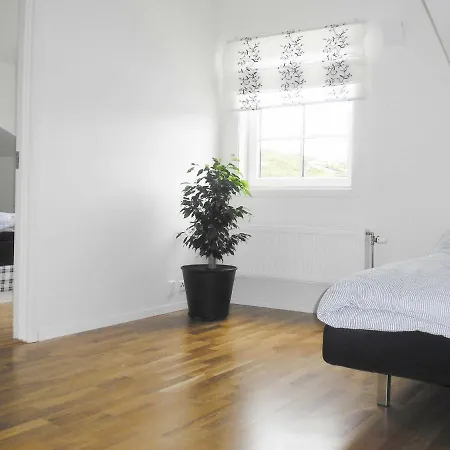 Three-bedroom Holiday In 1 בית נופש Sveio