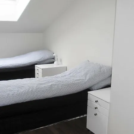 Three-bedroom Holiday In 1 בית נופש Sveio
